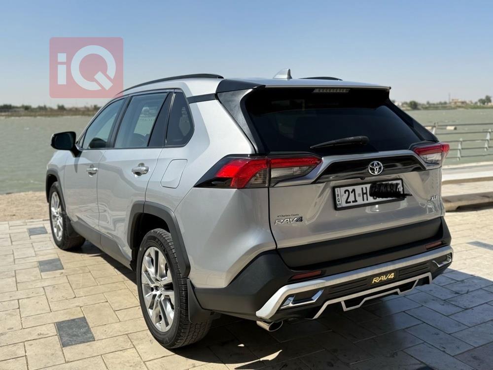 تويوتا راف 4